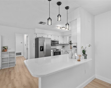 920 Orange Avenue - Photo Thumbnail 13