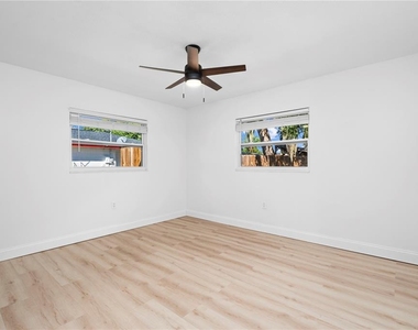 920 Orange Avenue - Photo Thumbnail 22