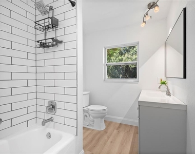 920 Orange Avenue - Photo Thumbnail 24