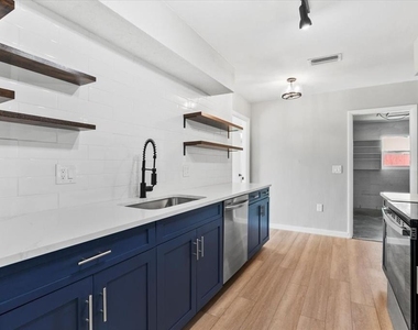 404 Briarwood Road - Photo Thumbnail 8