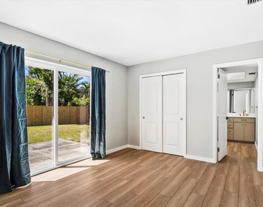 404 Briarwood Road - Photo Thumbnail 13