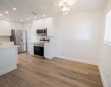 2345 Floyd Street - Photo Thumbnail 11