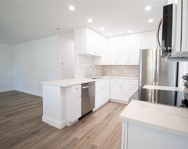 2345 Floyd Street - Photo Thumbnail 12