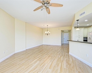 501 Haben Boulevard - Photo Thumbnail 9