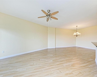 501 Haben Boulevard - Photo Thumbnail 18