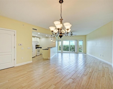 501 Haben Boulevard - Photo Thumbnail 11