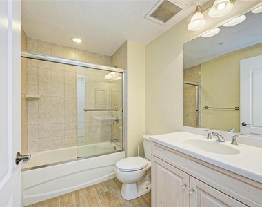 501 Haben Boulevard - Photo Thumbnail 32