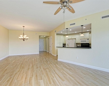 501 Haben Boulevard - Photo Thumbnail 10