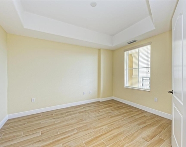501 Haben Boulevard - Photo Thumbnail 28
