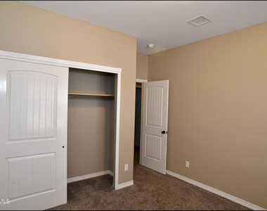 14836 Ted Banks Avenue - Photo Thumbnail 33