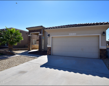14836 Ted Banks Avenue - Photo Thumbnail 2