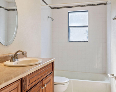 7045 Orizaba Avenue - Photo Thumbnail 16