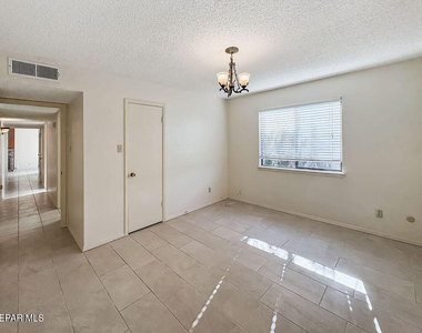 7045 Orizaba Avenue - Photo Thumbnail 19