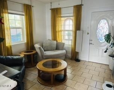 116 Ne Davis Street - Photo Thumbnail 2