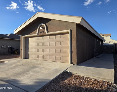 14733 Ava Leigh Avenue - Photo Thumbnail 1