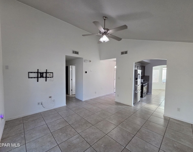 14733 Ava Leigh Avenue - Photo Thumbnail 12