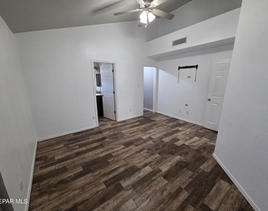 14733 Ava Leigh Avenue - Photo Thumbnail 19