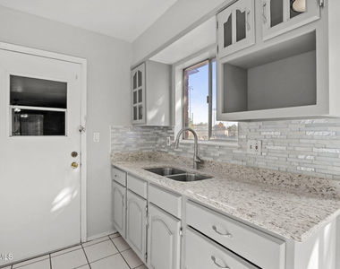 2113 Anise Drive - Photo Thumbnail 12