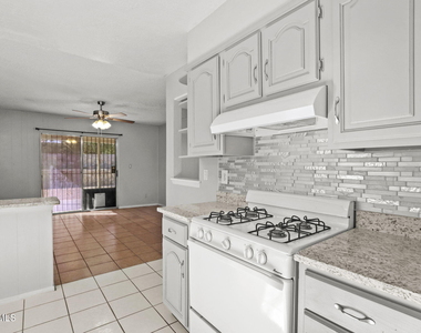 2113 Anise Drive - Photo Thumbnail 9