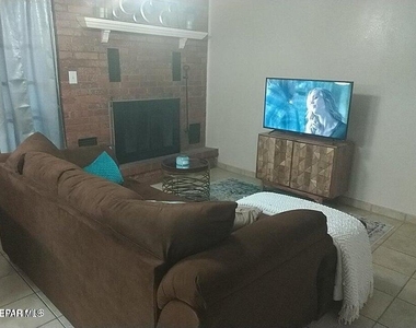 5728 Dalhart Drive - Photo Thumbnail 7