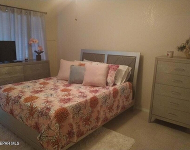 5728 Dalhart Drive - Photo Thumbnail 12
