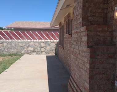 5728 Dalhart Drive - Photo Thumbnail 37