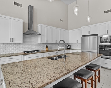1356 Desert Night Street - Photo Thumbnail 16