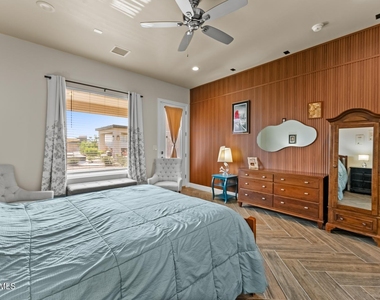 1356 Desert Night Street - Photo Thumbnail 31