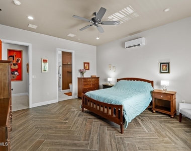 1356 Desert Night Street - Photo Thumbnail 29