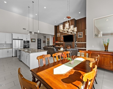 1356 Desert Night Street - Photo Thumbnail 27