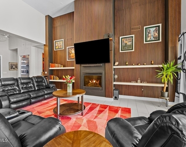 1356 Desert Night Street - Photo Thumbnail 23