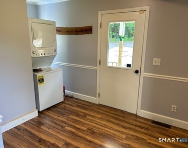 215 Sherman Avenue - Photo Thumbnail 6