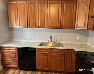 215 Sherman Avenue - Photo Thumbnail 8