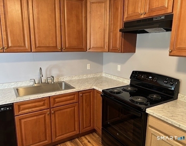 215 Sherman Avenue - Photo Thumbnail 7