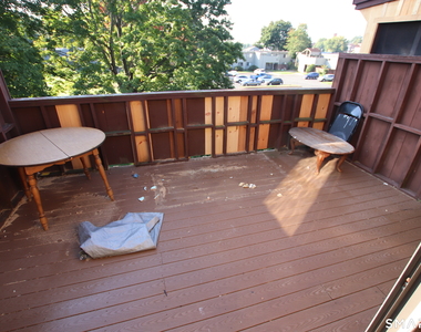 150 Webster Court - Photo Thumbnail 7