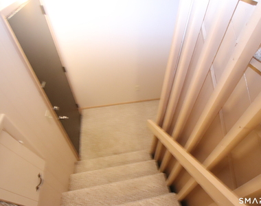 150 Webster Court - Photo Thumbnail 15