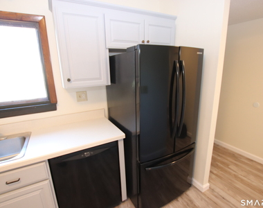 150 Webster Court - Photo Thumbnail 12