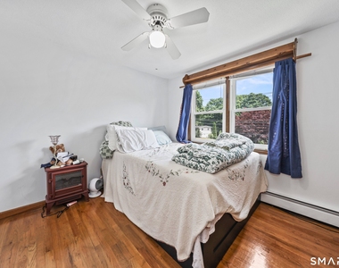 430 Shepard Avenue - Photo Thumbnail 14