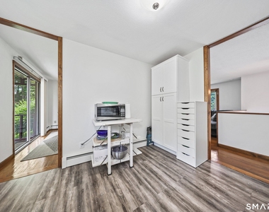 430 Shepard Avenue - Photo Thumbnail 10