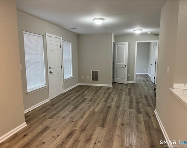 314 Bridgeport Avenue - Photo Thumbnail 5