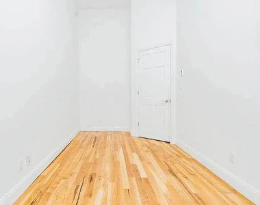 295 Wyckoff Avenue - Photo Thumbnail 8