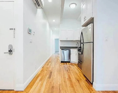 295 Wyckoff Avenue - Photo Thumbnail 1