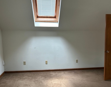 41 Bretton Road - Photo Thumbnail 2