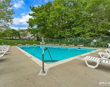 244 Greens Farm Road - Photo Thumbnail 8