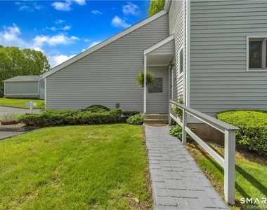 244 Greens Farm Road - Photo Thumbnail 6