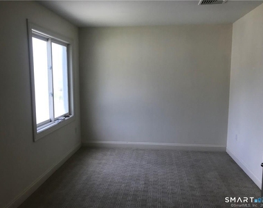 244 Greens Farm Road - Photo Thumbnail 19