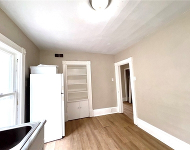 623 Beech St - Photo Thumbnail 5