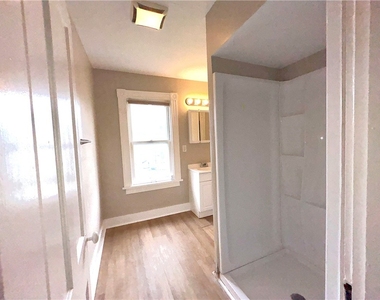 623 Beech St - Photo Thumbnail 7