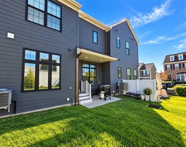 312 E Lake St - Photo Thumbnail 33