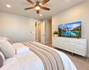312 E Lake St - Photo Thumbnail 20